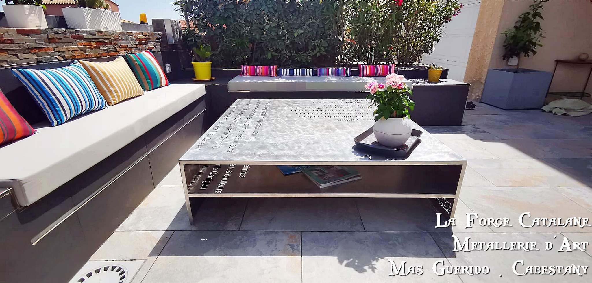 table basse exterieur inox poeme decoupe laser forge catalane.jpg